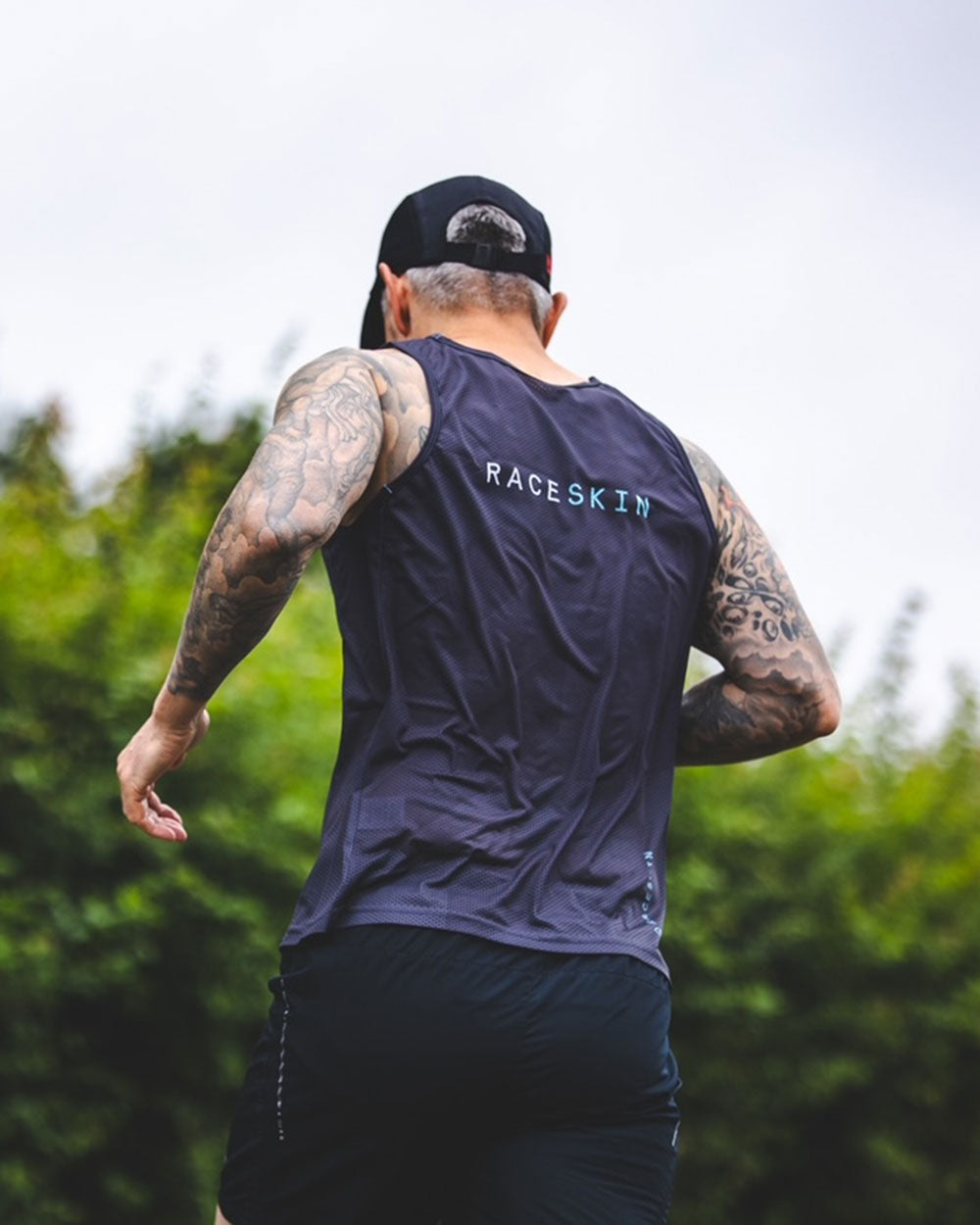 mens-run-vest-grey