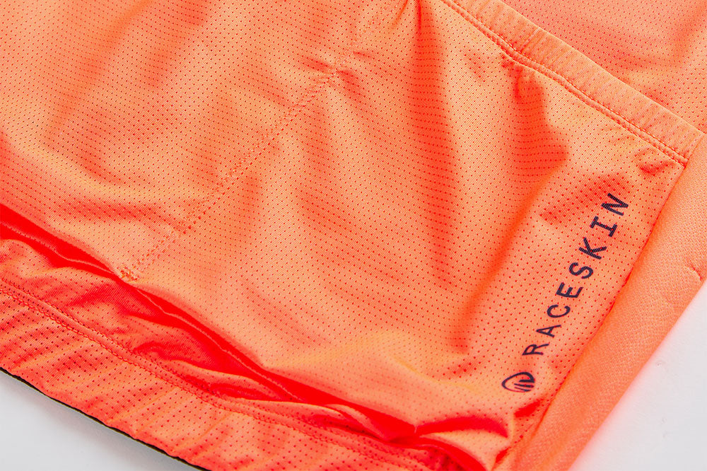 3 open rear pockets.